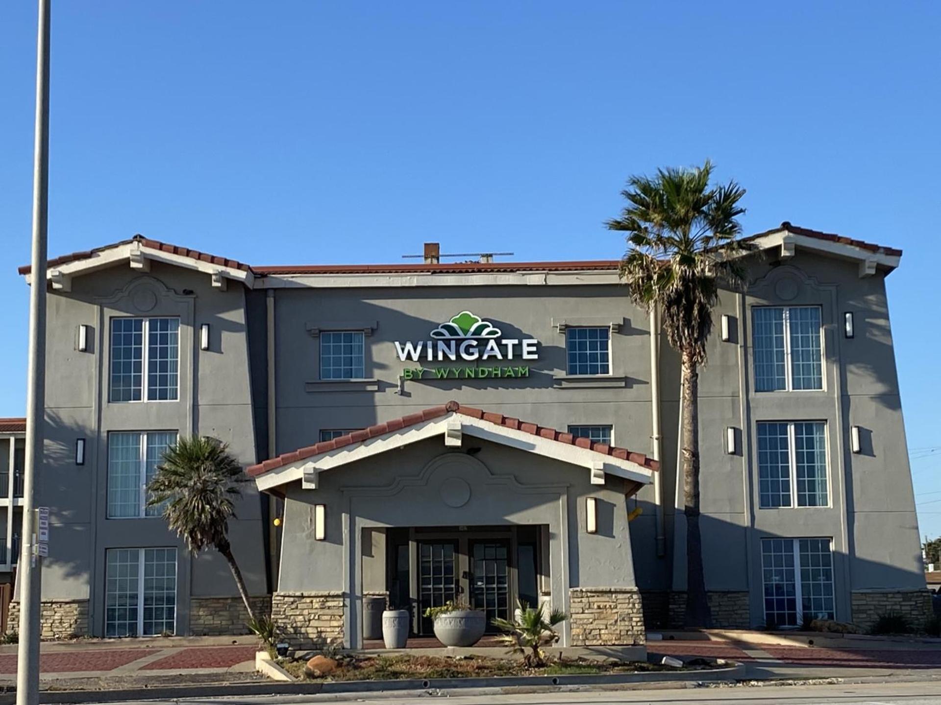 Wingate By Wyndham Galveston East Beach Exterior photo
